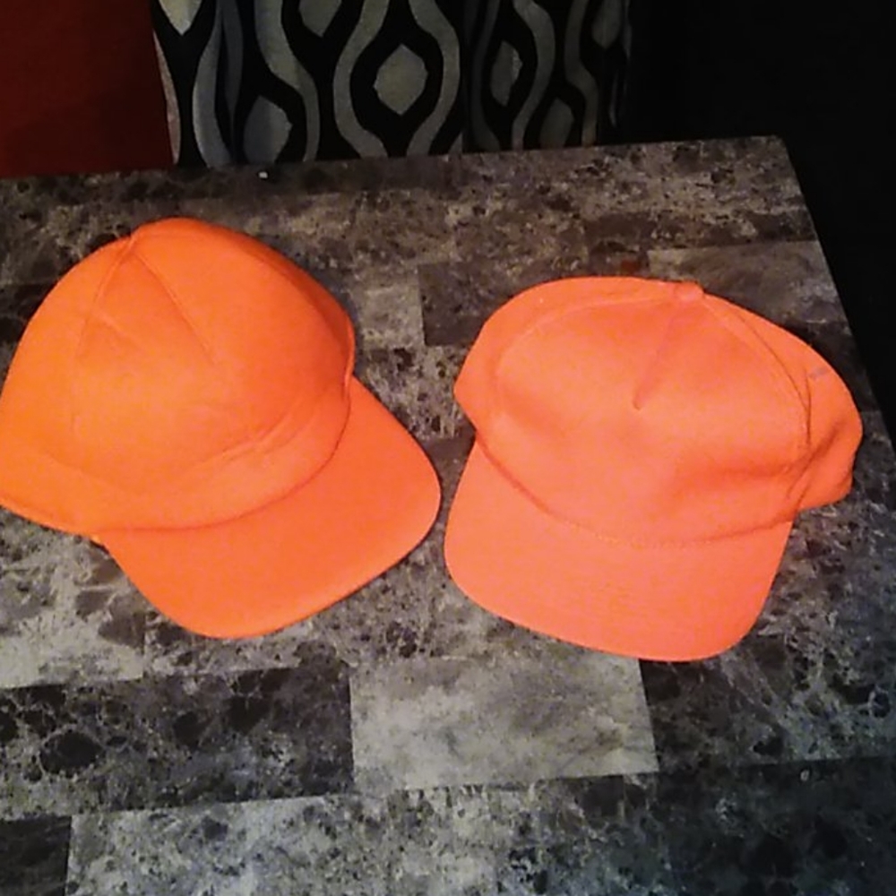 2 men's hunting/safety hats